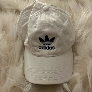 🅰️White adidas baseball hat